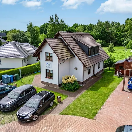 Haus Ahrens 3 *